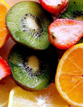Свежие фрукты - естественный источник витаминов